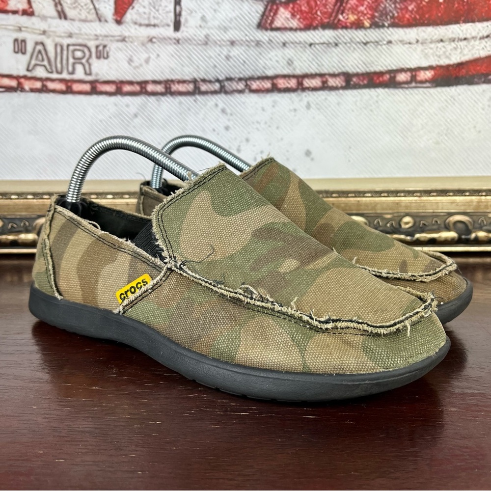 Crocs Santa Cruz Slip On Shoe Men's Size 8 Camo Army Green Brown Sneakers